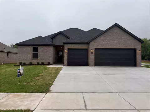 2106 N Dagan St, Siloam Springs, AR 72761