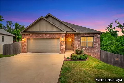 9 Ripley Ln, Bella Vista, AR 72715