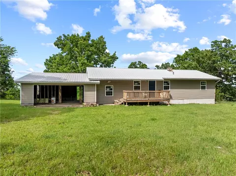4 Shady Knoll Ln, Yellville, AR 72687