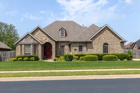 3400 SW Crosswinds Blvd, Bentonville, AR 72713