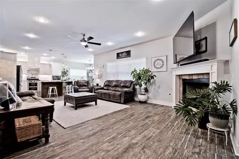 Living - 10125 Raindrop Ln, Gravette, AR 72736 photo 1 of 2