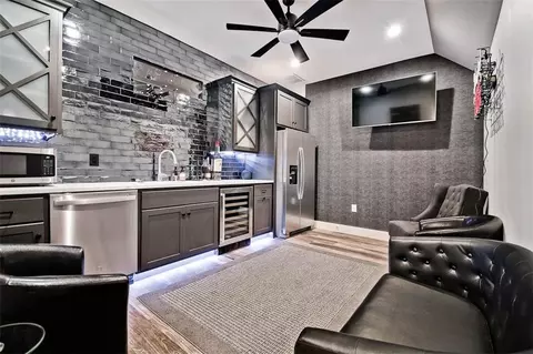 Kitchen - 10125 Raindrop Ln, Gravette, AR 72736 photo 5 of 5