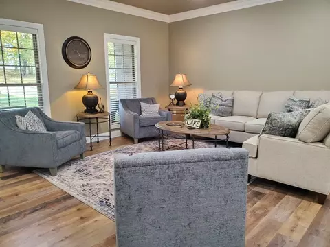 Living - 21942 Mill Creek Cir, Shell Knob, MO 65747 photo 3 of 3