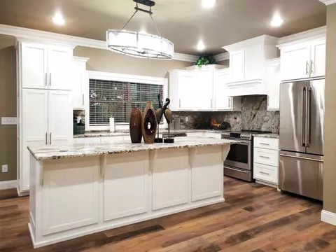 Kitchen - 21942 Mill Creek Cir, Shell Knob, MO 65747 photo 2 of 3
