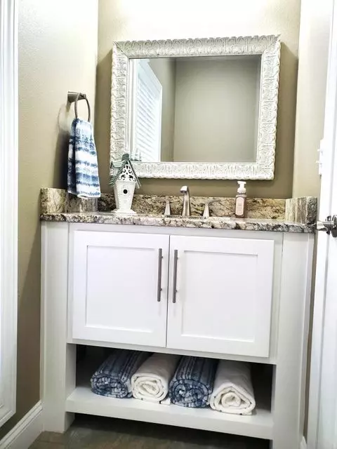 Bath - 21942 Mill Creek Cir, Shell Knob, MO 65747 photo 3 of 4