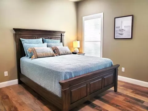 Bedroom - 21942 Mill Creek Cir, Shell Knob, MO 65747 photo 4 of 5