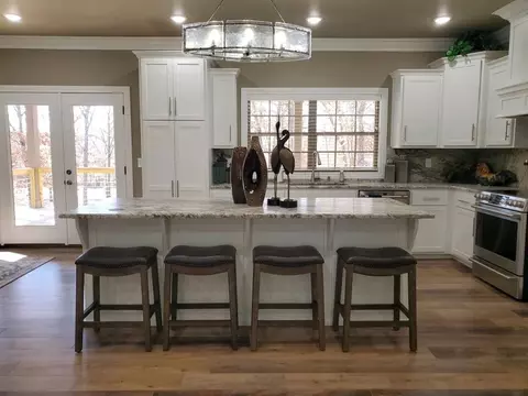 Kitchen - 21942 Mill Creek Cir, Shell Knob, MO 65747 photo 1 of 3
