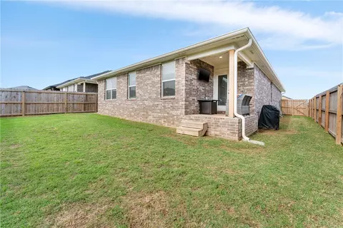 Exterior - 3785 Pinecrest St, Springdale, AR 72764 photo 3 of 6