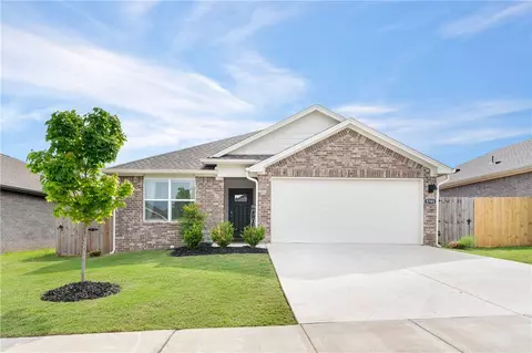 3785 Pinecrest St, Springdale, AR 72764
