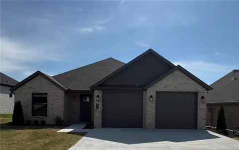 141 N Eagle Mountain St, Prairie Grove, AR 72753
