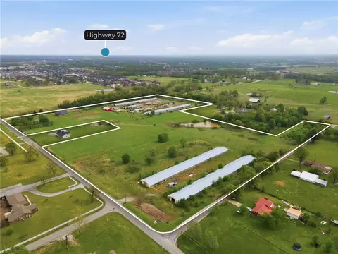 8778 Tycoon Rd, Bentonville, AR 72713