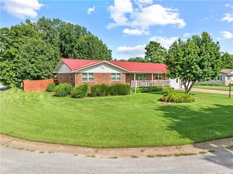89 Creekview Rd, Harrison, AR 72601
