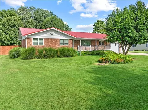 89 Creekview Rd, Harrison, AR 72601