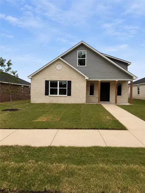 435 Pitman St, Prairie Grove, AR 72753