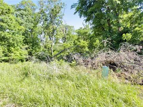8 Laxton Ln, Bella Vista, AR 72714