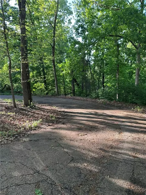 Greenlaw Lane, Bella Vista, AR 72715