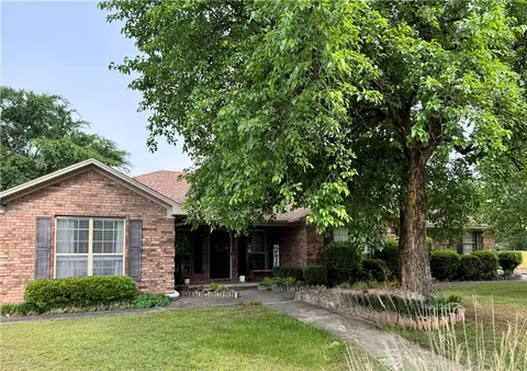 909 S Tulsa Ave, Russellville, AR 72801