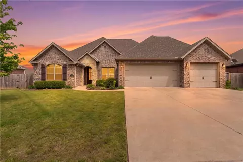 5803 SW North Fork St, Bentonville, AR 72713