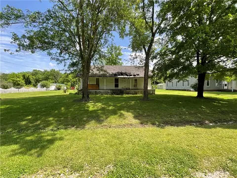 16194 Dutch Mills Rd N, Lincoln, AR 72744