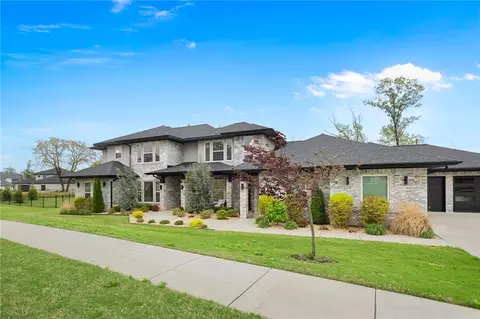 4315 S Scissortail Dr, Bentonville, AR 72713