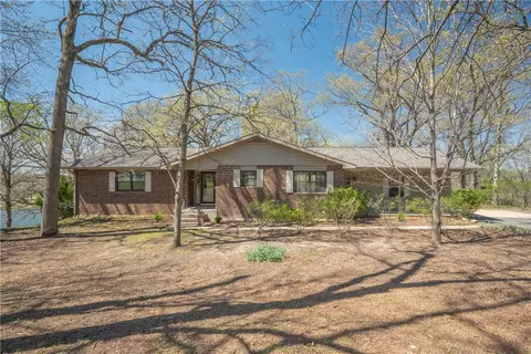 5316 Fox Fire Dr, Loma Linda, MO 64804