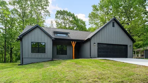 28 Dumfries Dr, Bella Vista, AR 72715