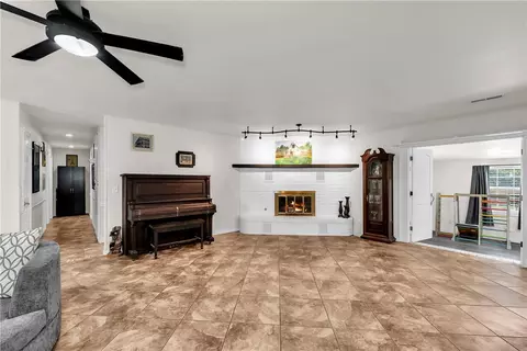 Living - 9268 Amy Dr, Springdale, AR 72762 photo 3 of 3