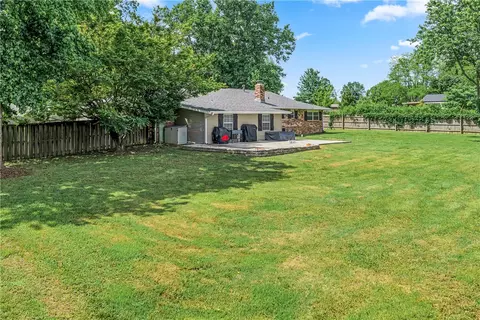 Exterior - 9268 Amy Dr, Springdale, AR 72762 photo 6 of 12