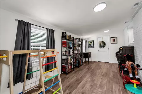 Entry Way - 9268 Amy Dr, Springdale, AR 72762 photo 1 of 2