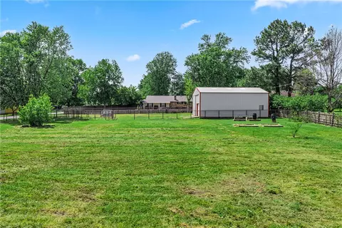 Exterior - 9268 Amy Dr, Springdale, AR 72762 photo 11 of 12