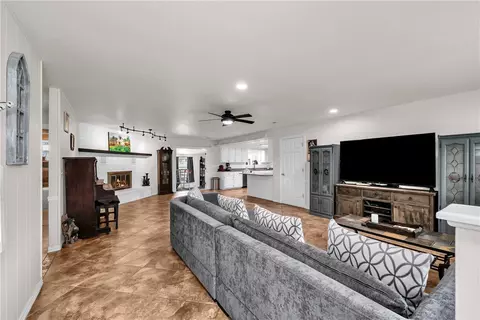Living - 9268 Amy Dr, Springdale, AR 72762 photo 2 of 3
