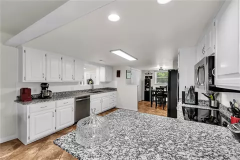 Kitchen - 9268 Amy Dr, Springdale, AR 72762 photo 1 of 2
