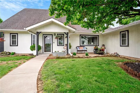 1824 N Pershing St, Fayetteville, AR 72704