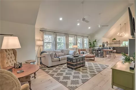 Living - 27258 Sunset Beach Ln, Eagle Rock, MO 65641 photo 1 of 4