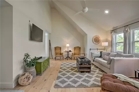 Living - 27258 Sunset Beach Ln, Eagle Rock, MO 65641 photo 2 of 4