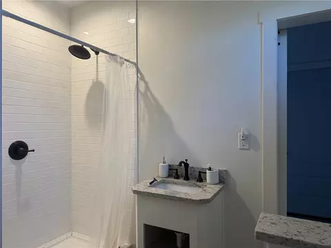 Bath - 27258 Sunset Beach Ln, Eagle Rock, MO 65641 photo 6 of 6
