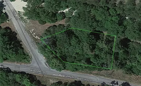 88 Valley Dr, Holiday Island, AR 72631