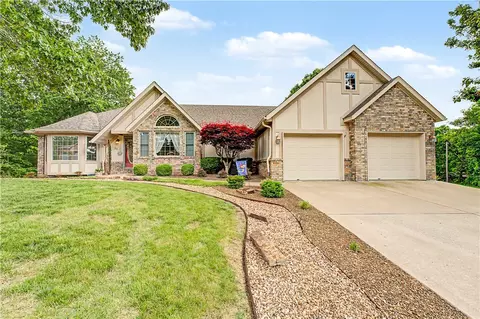 82 Cullen Hills Dr, Bella Vista, AR 72715