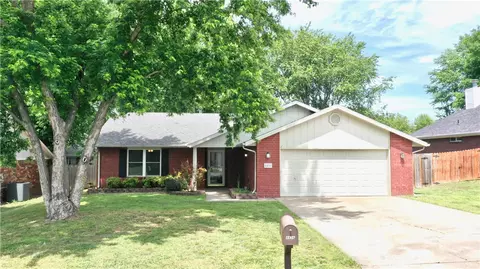 4456 W Chaparral Ln, Fayetteville, AR 72704