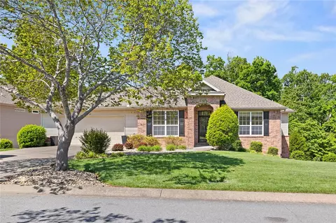 63 Highland Pkwy, Bella Vista, AR 72715