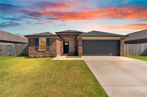 603 W Cattleman Ct, Siloam Springs, AR 72761