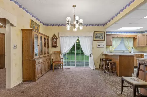 Dining - 4150 Valley Rd, Harrison, AR 72601 photo 2 of 2