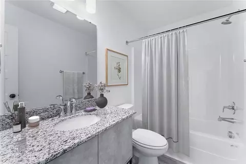 Bath - 551 Discovery Ave, Centerton, AR 72713 photo 6 of 9