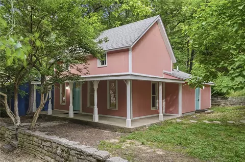 88 Grand Ave, Eureka Springs, AR 72632