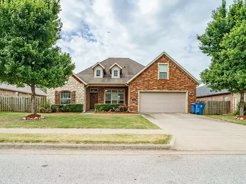 4005 SW Rhinestone Blvd, Bentonville, AR 72713