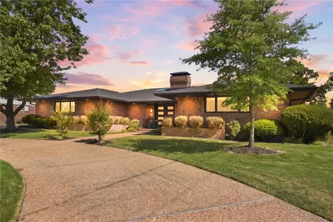 506 W Lakeview Dr, Springdale, AR 72764