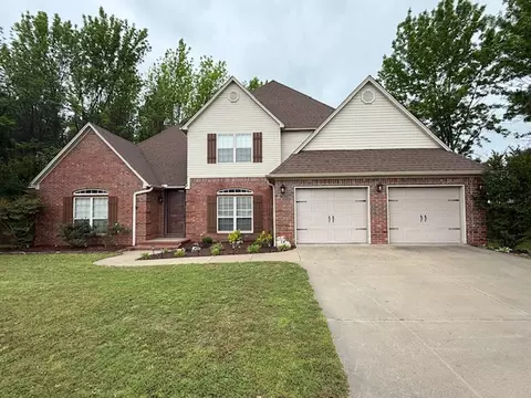 28 Angelfish Ct, Russellville, AR 72802