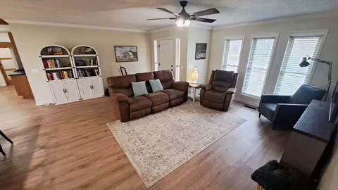 210 Kitchens St, Harrison, AR 72601 photo 4