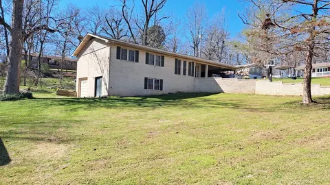 210 Kitchens St, Harrison, AR 72601