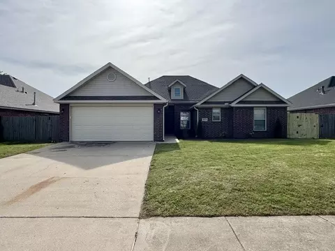 6014 S 36th St, Rogers, AR 72758